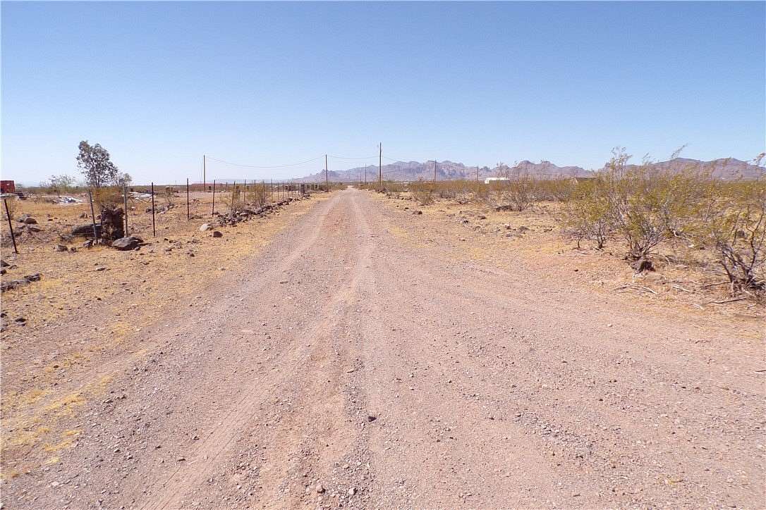 2.35 Acres of Residential Land for Sale in Golden Valley, Arizona