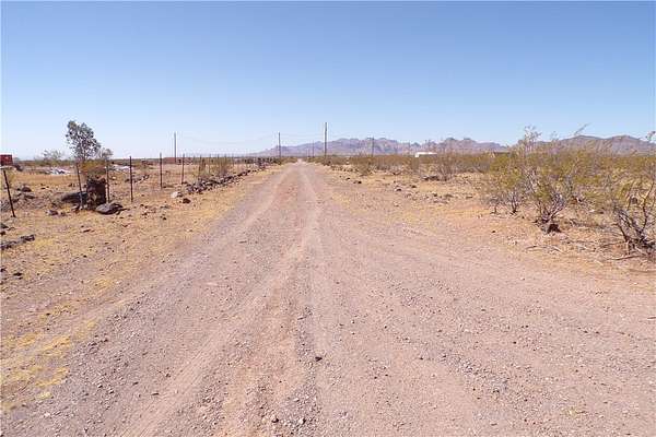 2.35 Acres of Residential Land for Sale in Golden Valley, Arizona