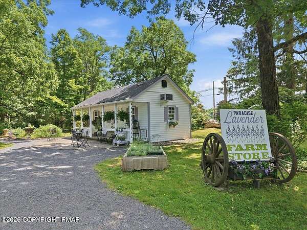 9 Acres of Improved Commercial Land for Sale in Cresco, Pennsylvania