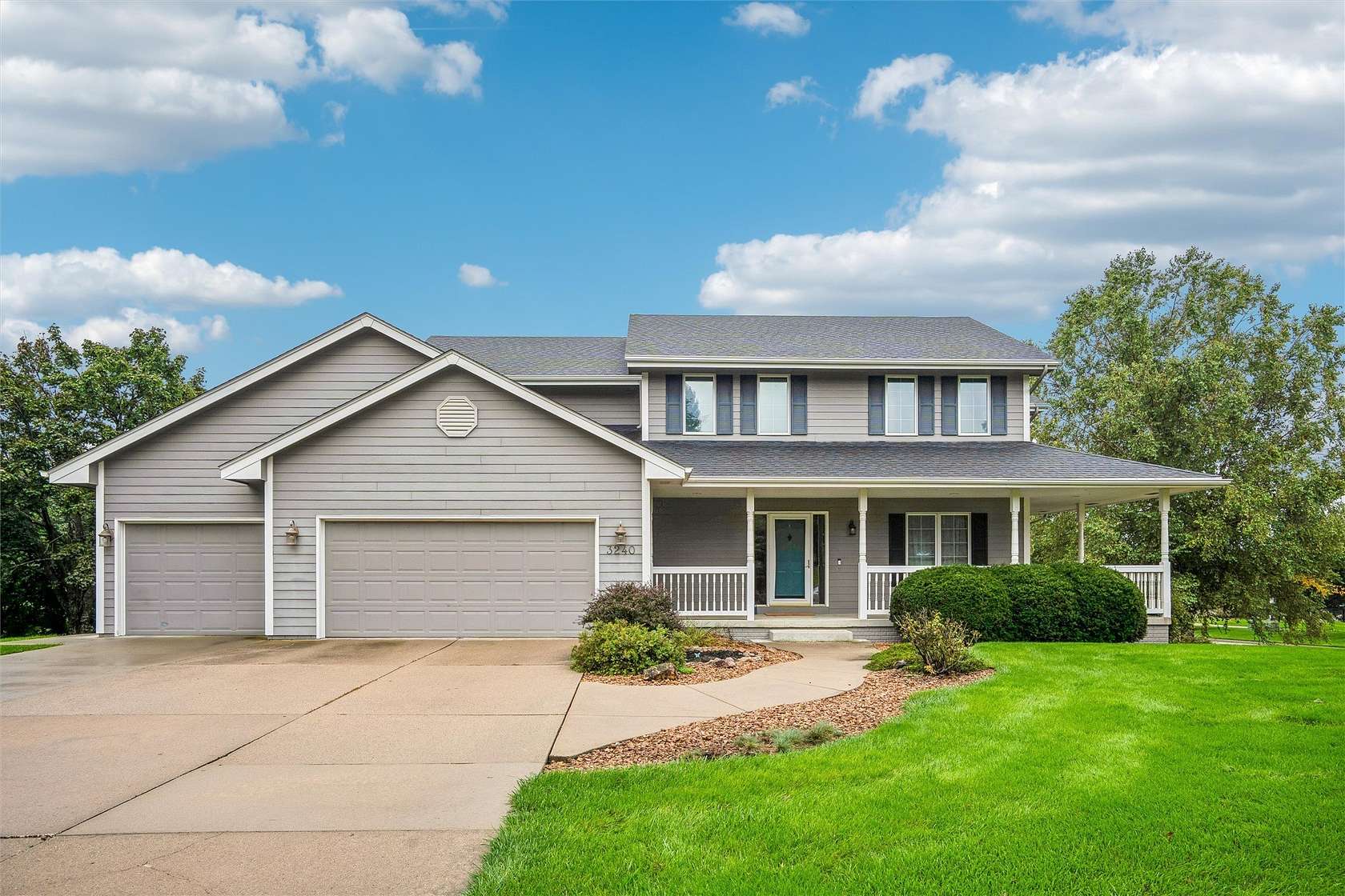 1.5 Acres of Land with Home for Sale in Waukee, Iowa