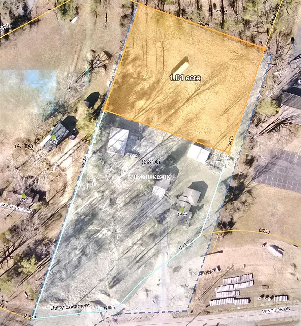 1 Acre of Commercial Land for Sale in Laurel Park, North Carolina