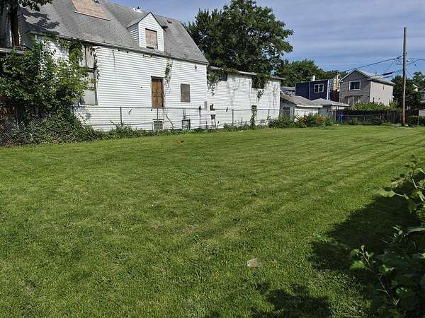 0.14 Acres of Residential Land for Sale in Chicago, Illinois