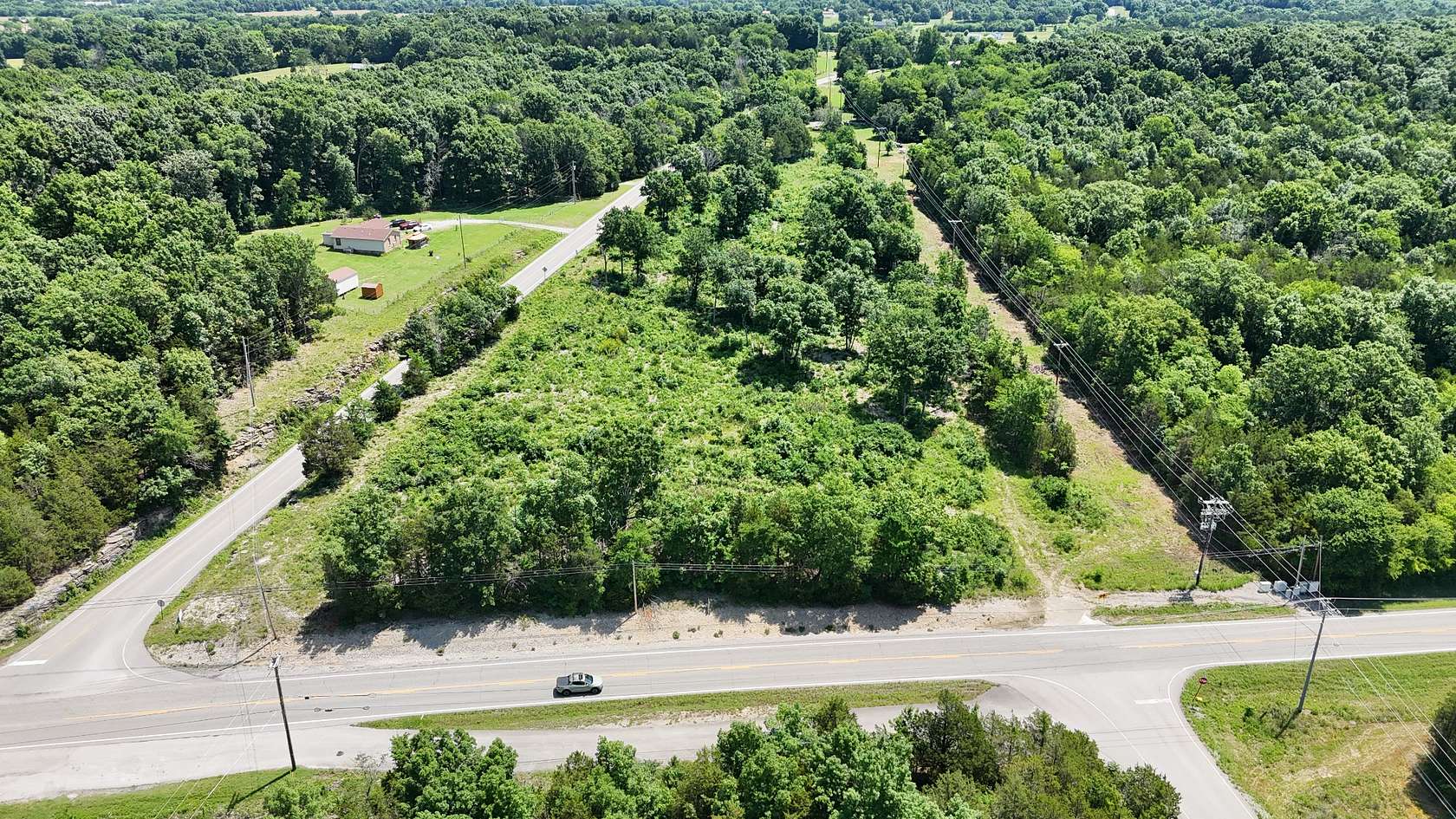 5.39 Acres of Residential Land for Auction in Christiana, Tennessee