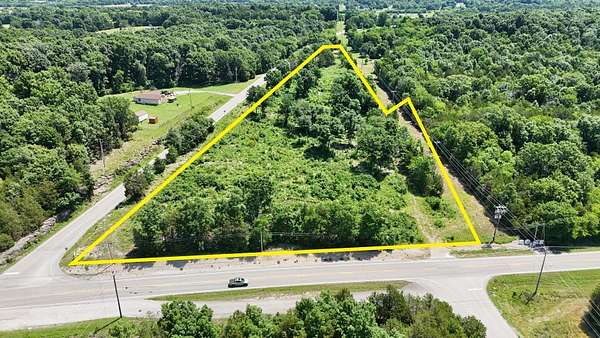 5.39 Acres of Residential Land for Auction in Christiana, Tennessee
