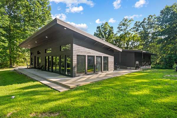 5.37 Acres of Land with Home for Sale in Hampshire, Tennessee