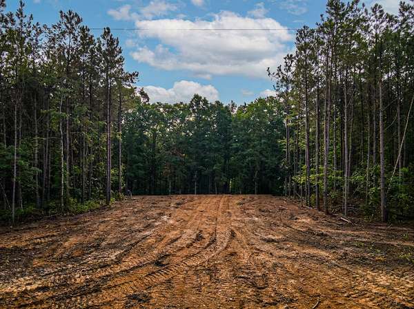 7.5 Acres of Residential Land for Sale in Hohenwald, Tennessee