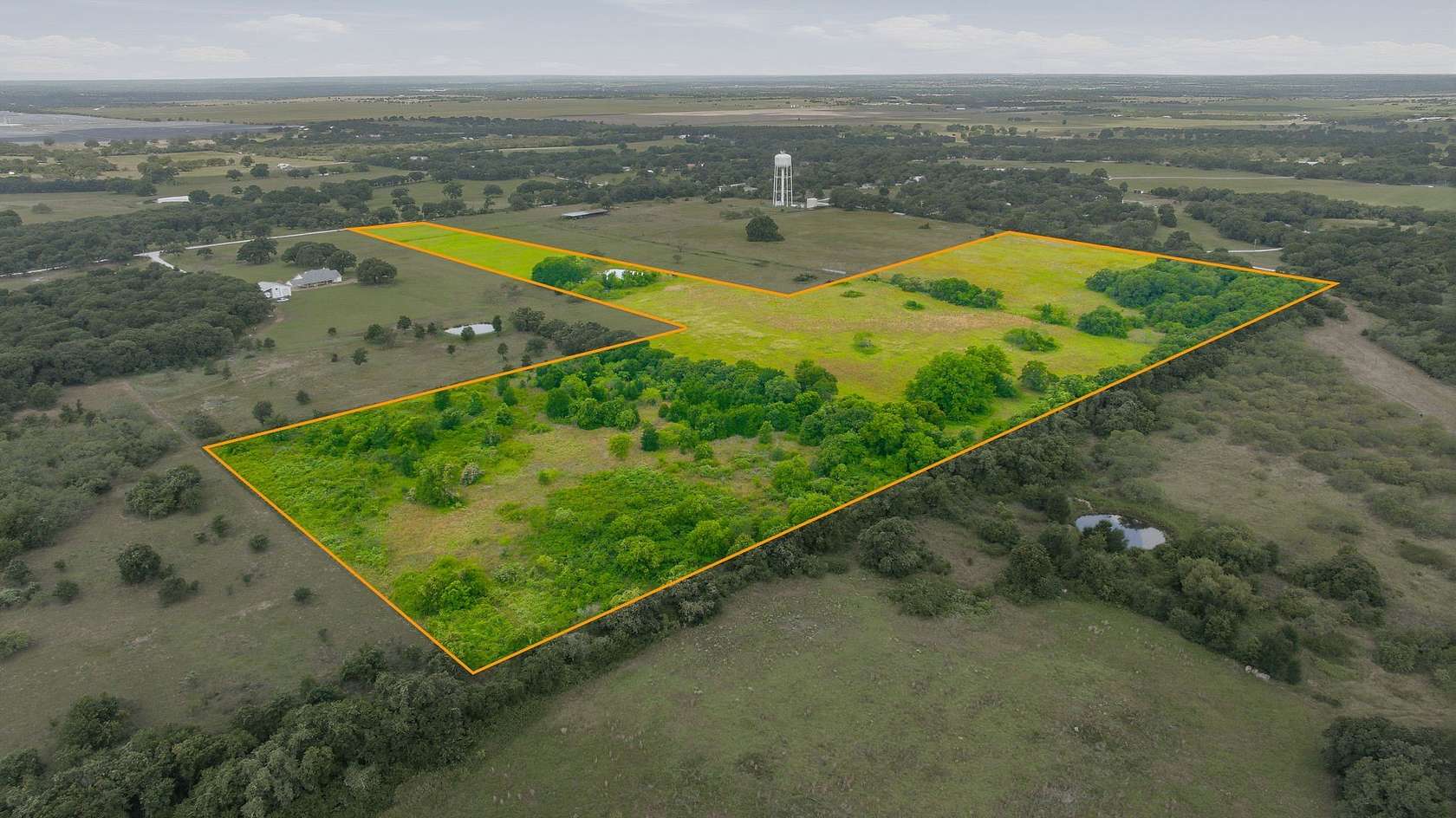 28 Acres of Land for Sale in Covington, Texas