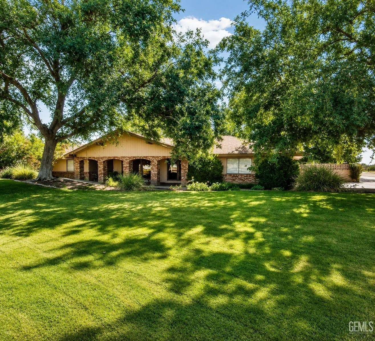 14.8 Acres of Land with Home for Sale in Bakersfield, California