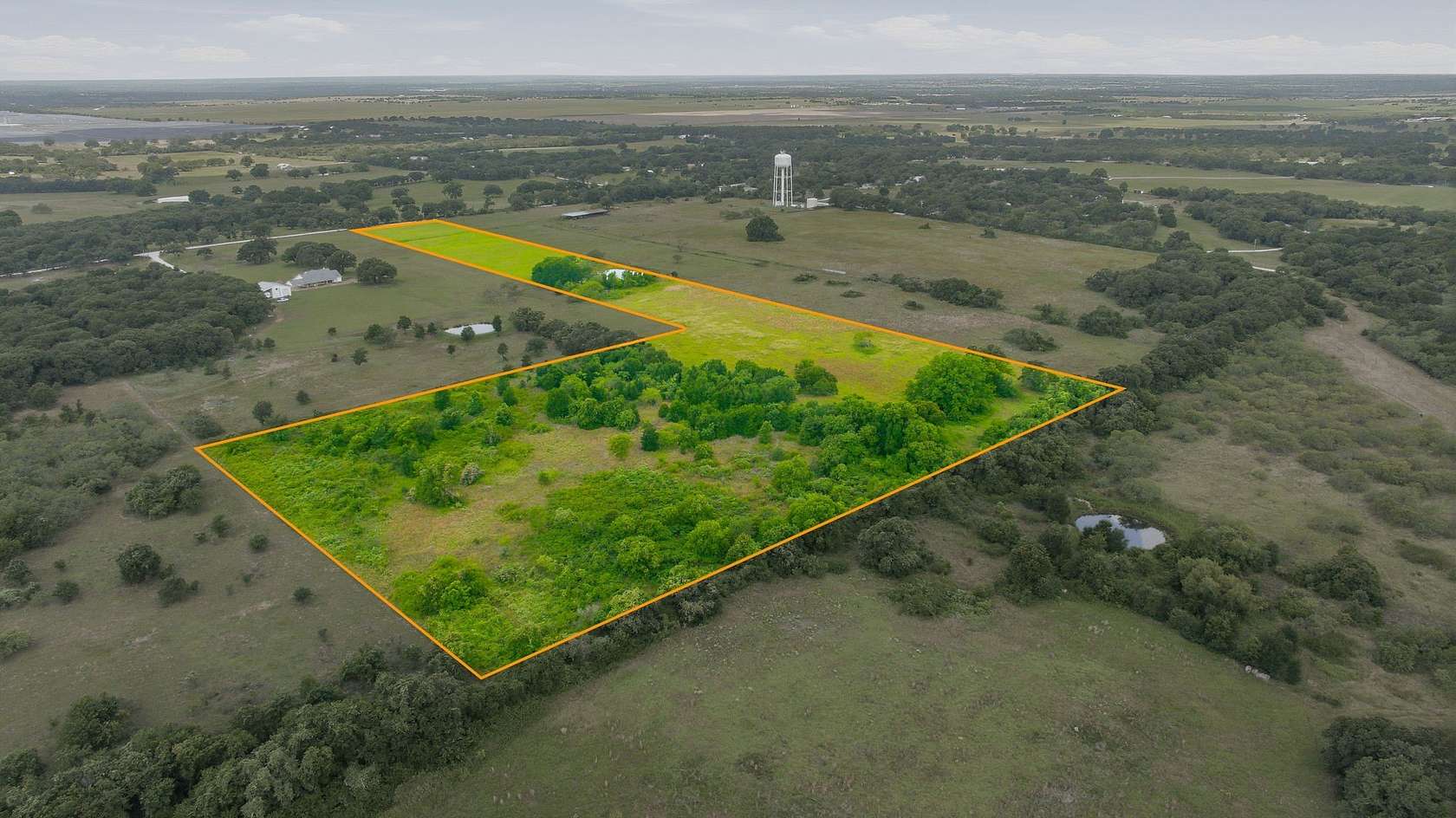 14 Acres of Land for Sale in Covington, Texas