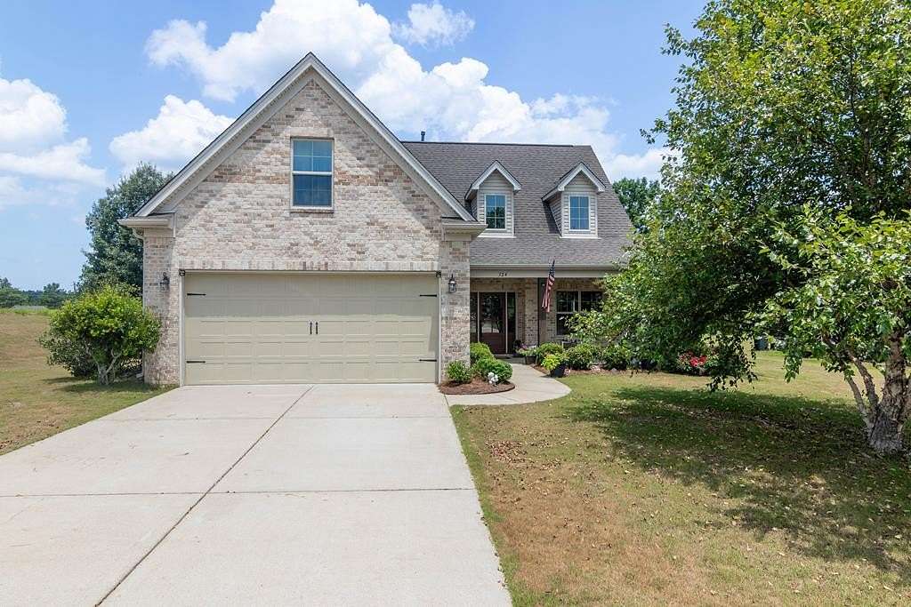 1.9 Acres of Land with Home for Sale in Oxford, Mississippi