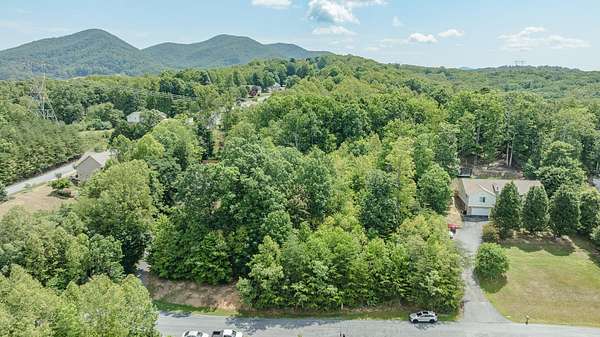 1 Acre of Residential Land for Sale in Troutville, Virginia