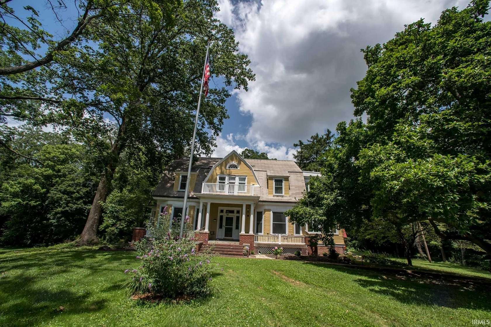 2.6 Acres of Land with Home for Sale in Vincennes, Indiana