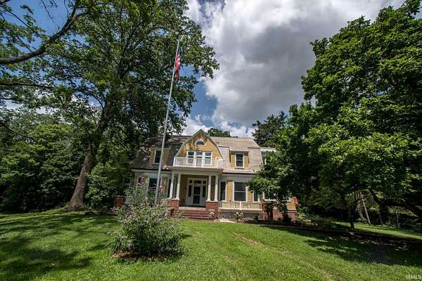 2.6 Acres of Land with Home for Sale in Vincennes, Indiana