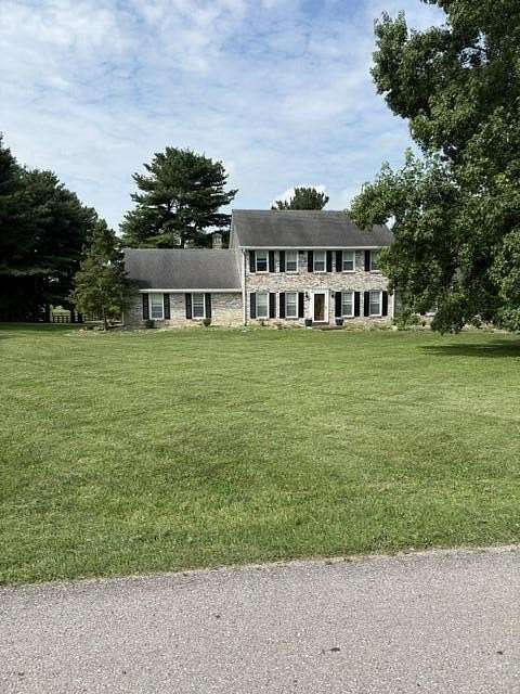 2.5 Acres of Land with Home for Sale in Nicholasville, Kentucky