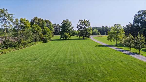 23 Acres of Commercial Land for Sale in Fairview, Tennessee
