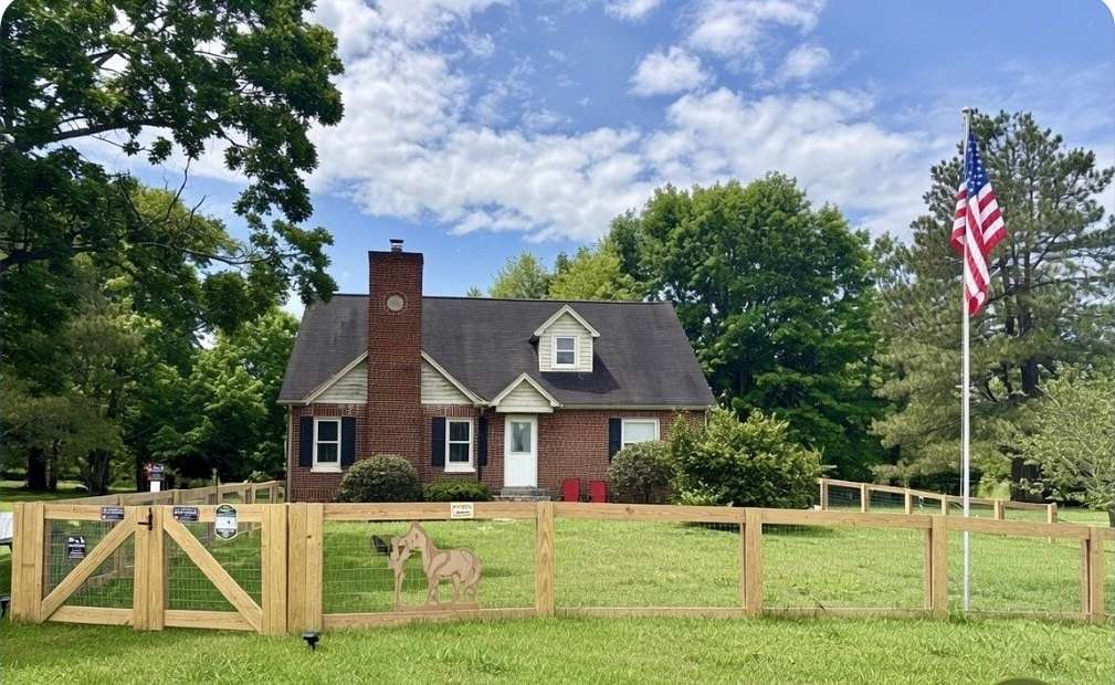 5 Acres of Land with Home for Sale in Portland, Tennessee