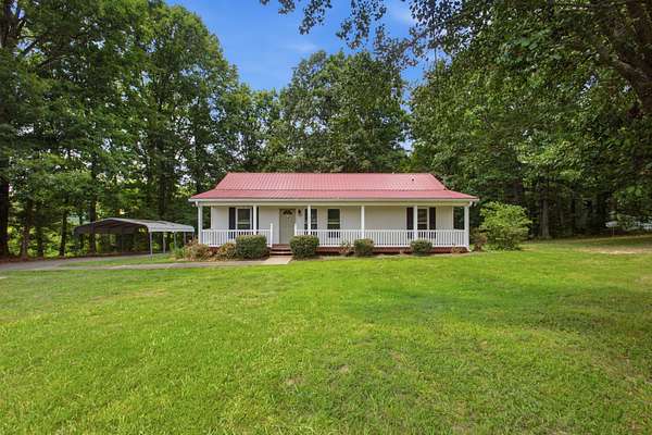 1.87 Acres of Land with Home for Sale in Dickson, Tennessee