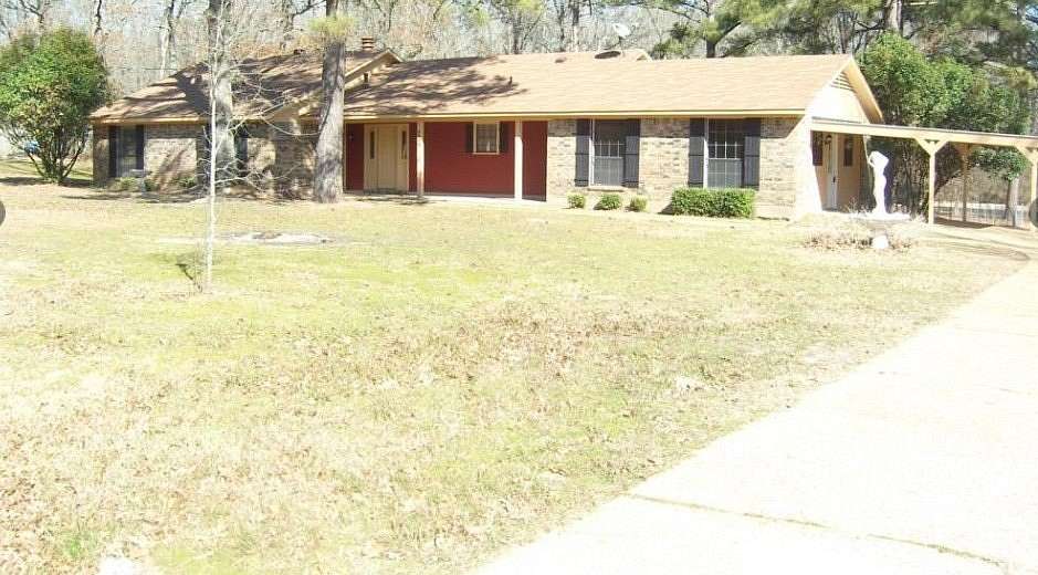 2.12 Acres of Land with Home for Sale in Keithville, Louisiana