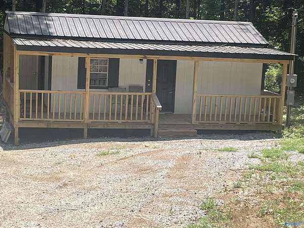 1 Acre of Land with Home for Sale in Gadsden, Alabama