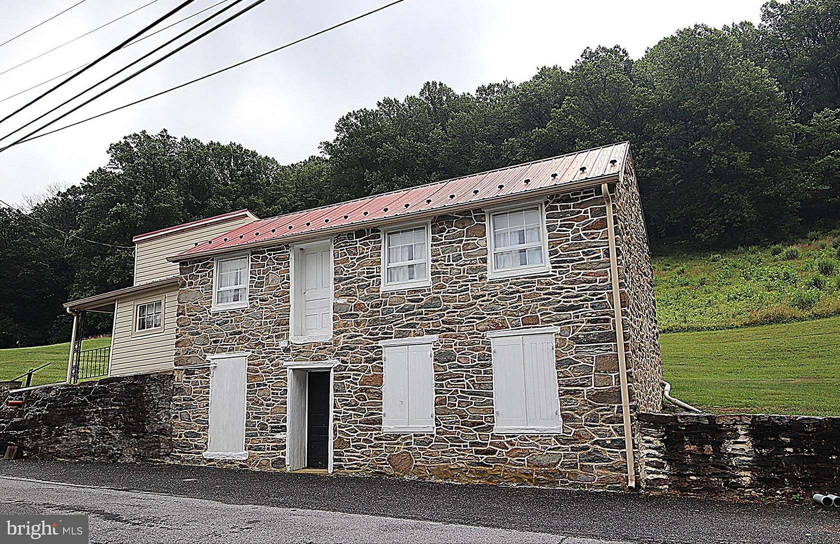15.9 Acres of Recreational Land with Home for Sale in Knoxville, Maryland