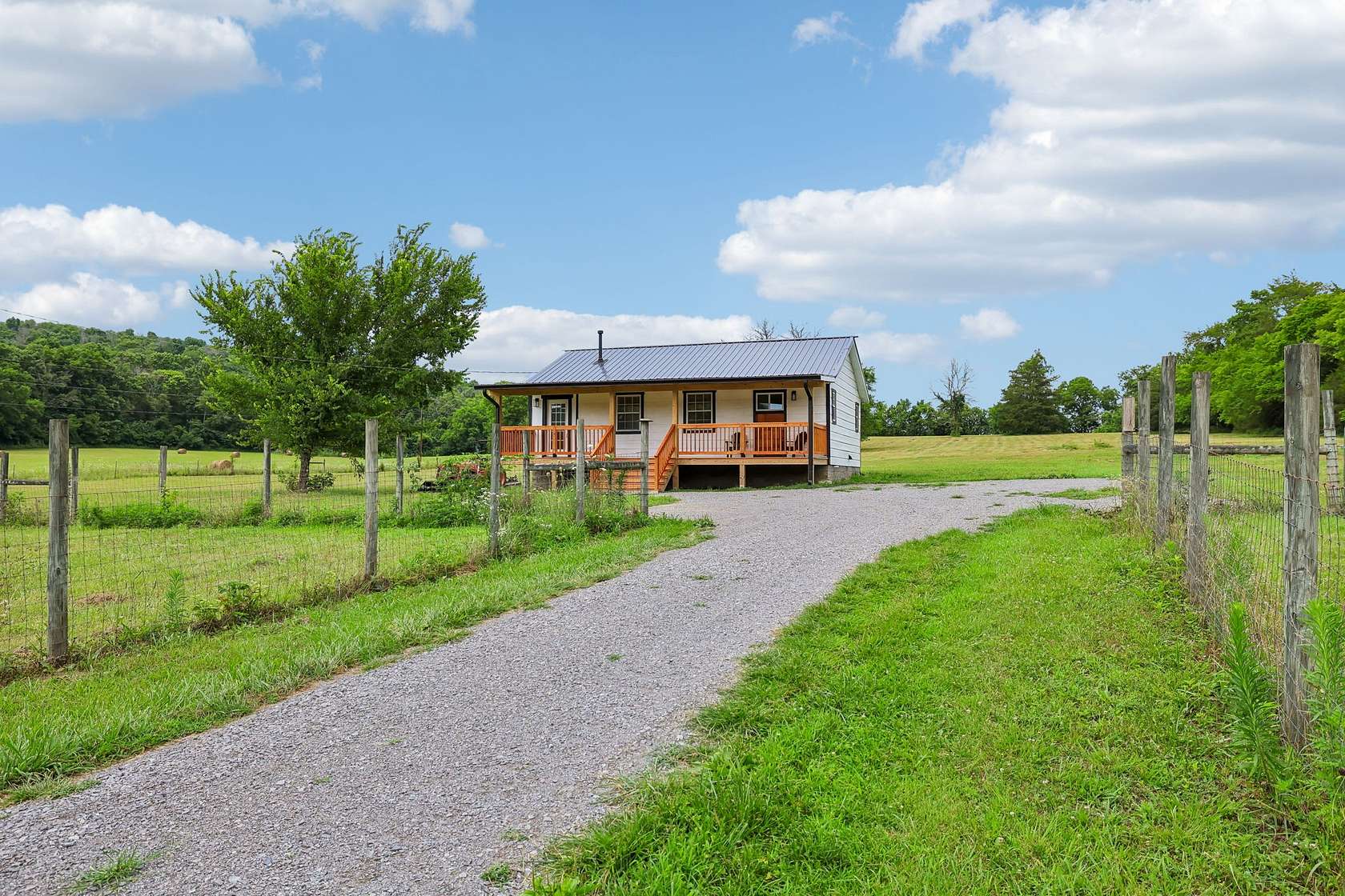 7 Acres of Land with Home for Sale in Milton, Tennessee