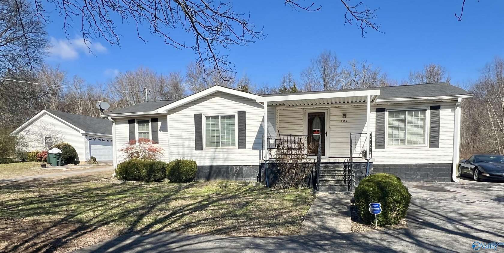 1.5 Acres of Land with Home for Sale in Toney, Alabama