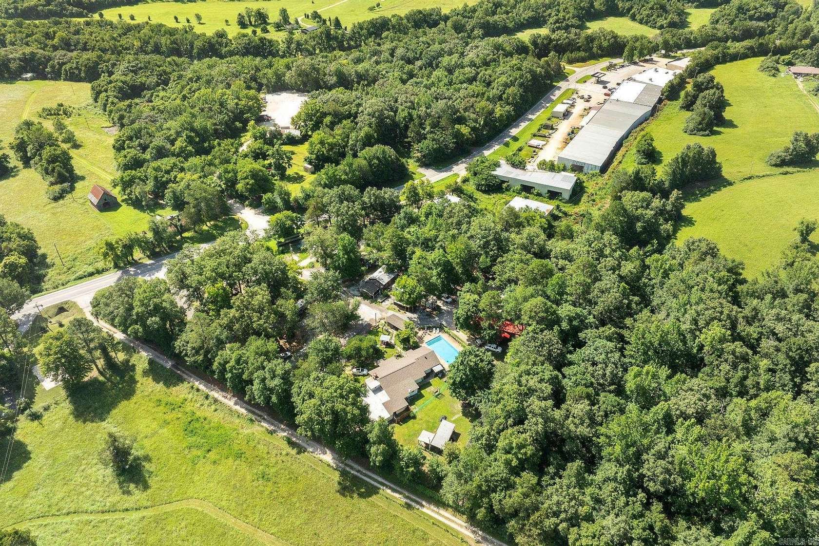 4 Acres of Improved Commercial Land for Sale in Jasper, Arkansas
