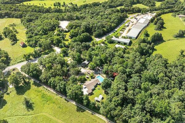 4 Acres of Improved Commercial Land for Sale in Jasper, Arkansas