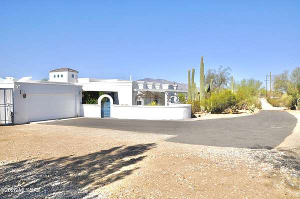 3 Acres of Land with Home for Sale in Tucson, Arizona