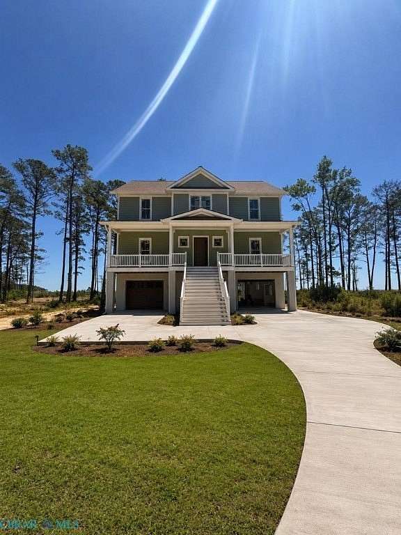 2.38 Acres of Land with Home for Sale in Kilmarnock, Virginia
