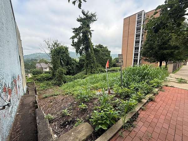 0.11 Acres of Mixed-Use Land for Sale in Wheeling, West Virginia