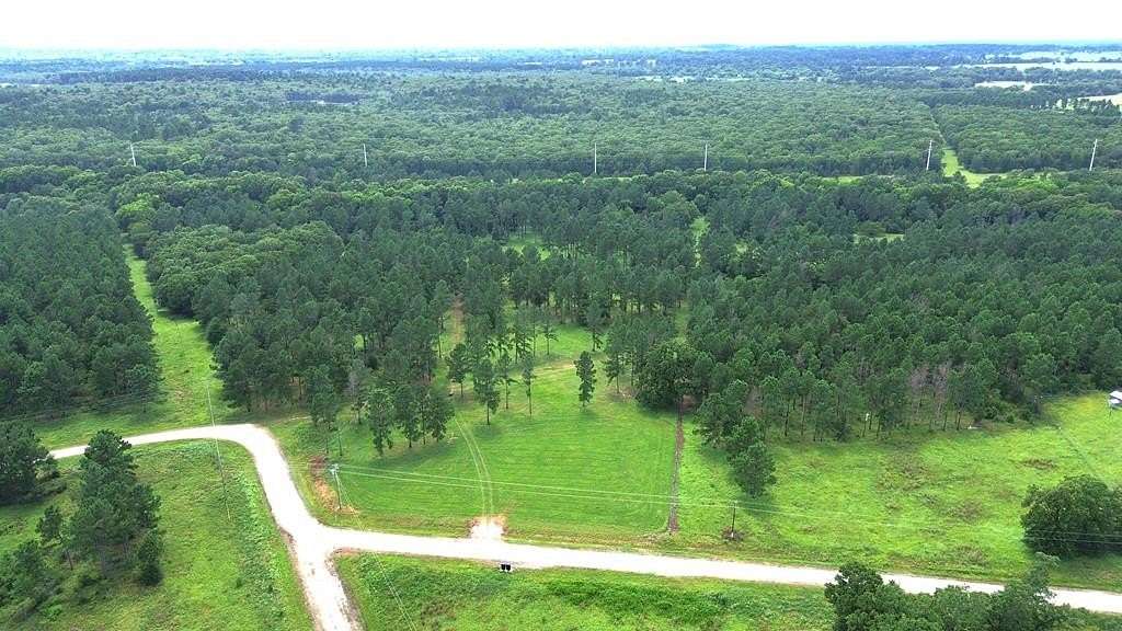 10 Acres of Land for Sale in Crockett, Texas