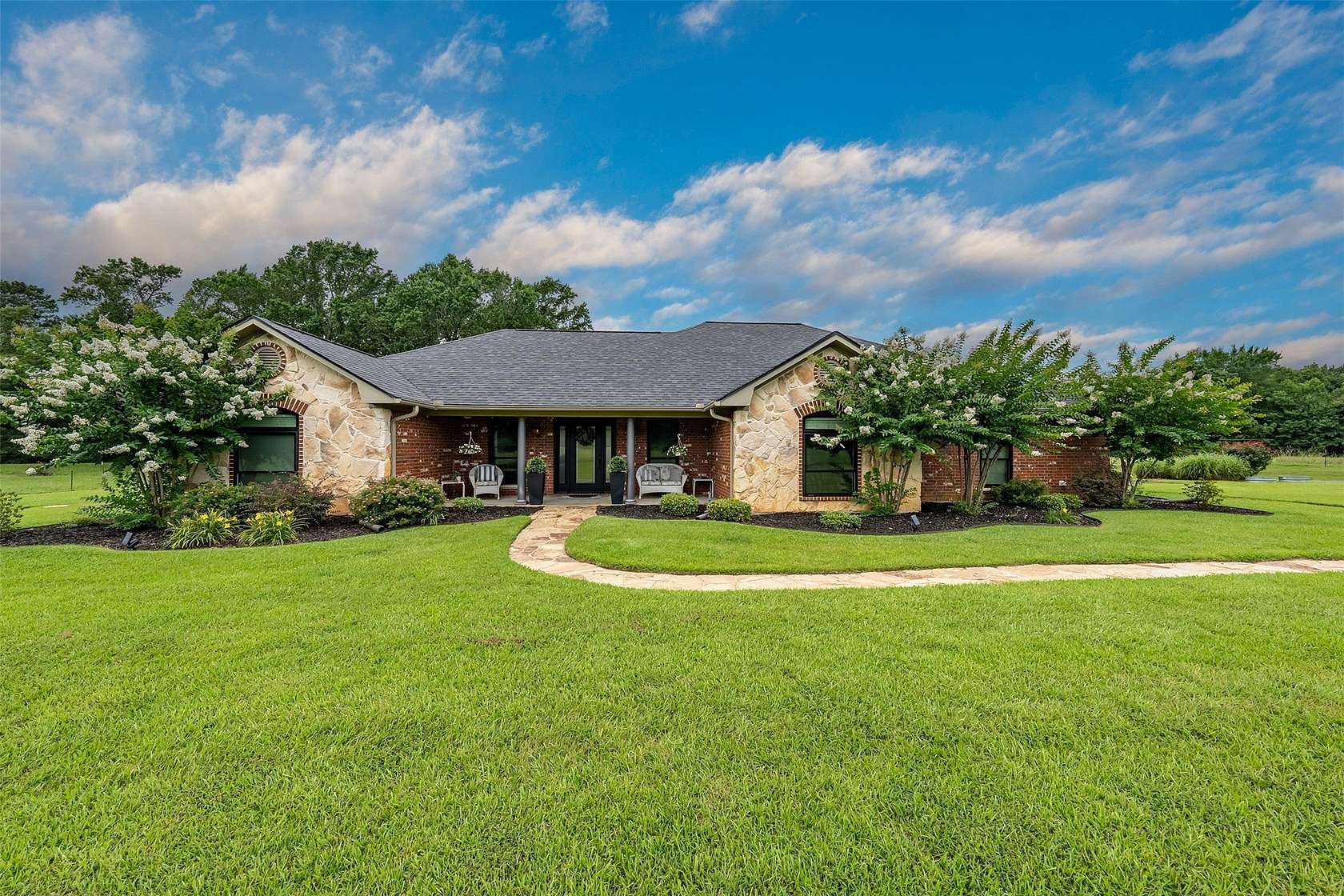 10.9 Acres of Land with Home for Sale in Kilgore, Texas