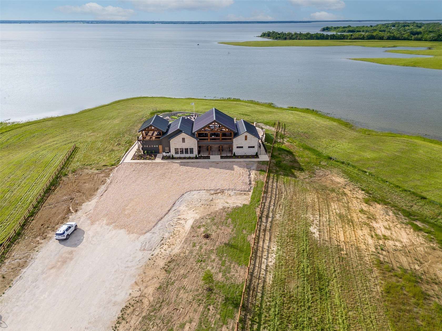 1 Acre of Residential Land for Sale in Windom, Texas