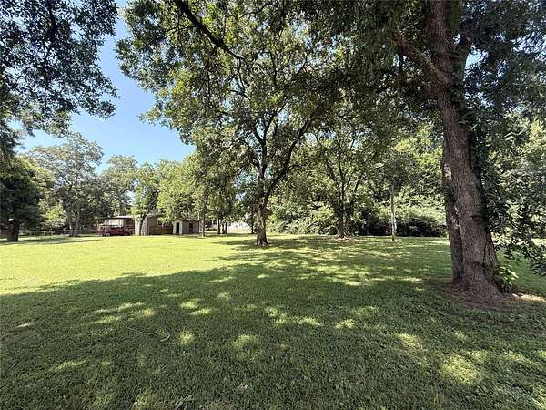 0.33 Acres of Residential Land for Sale in Gordonville, Texas