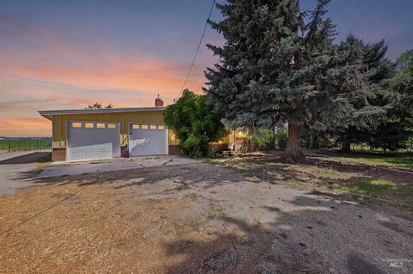 2.5 Acres of Land with Home for Sale in Caldwell, Idaho