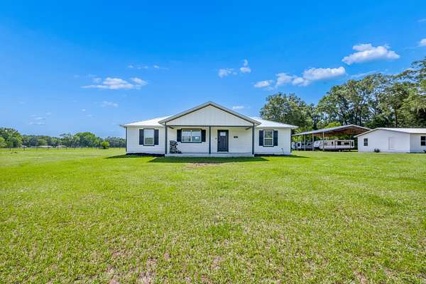 5 Acres of Land with Home for Sale in High Springs, Florida