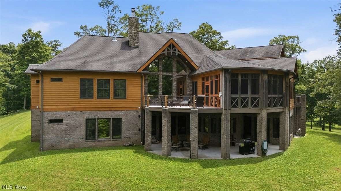 804 Acres of Land with Home for Sale in Elizabeth, West Virginia