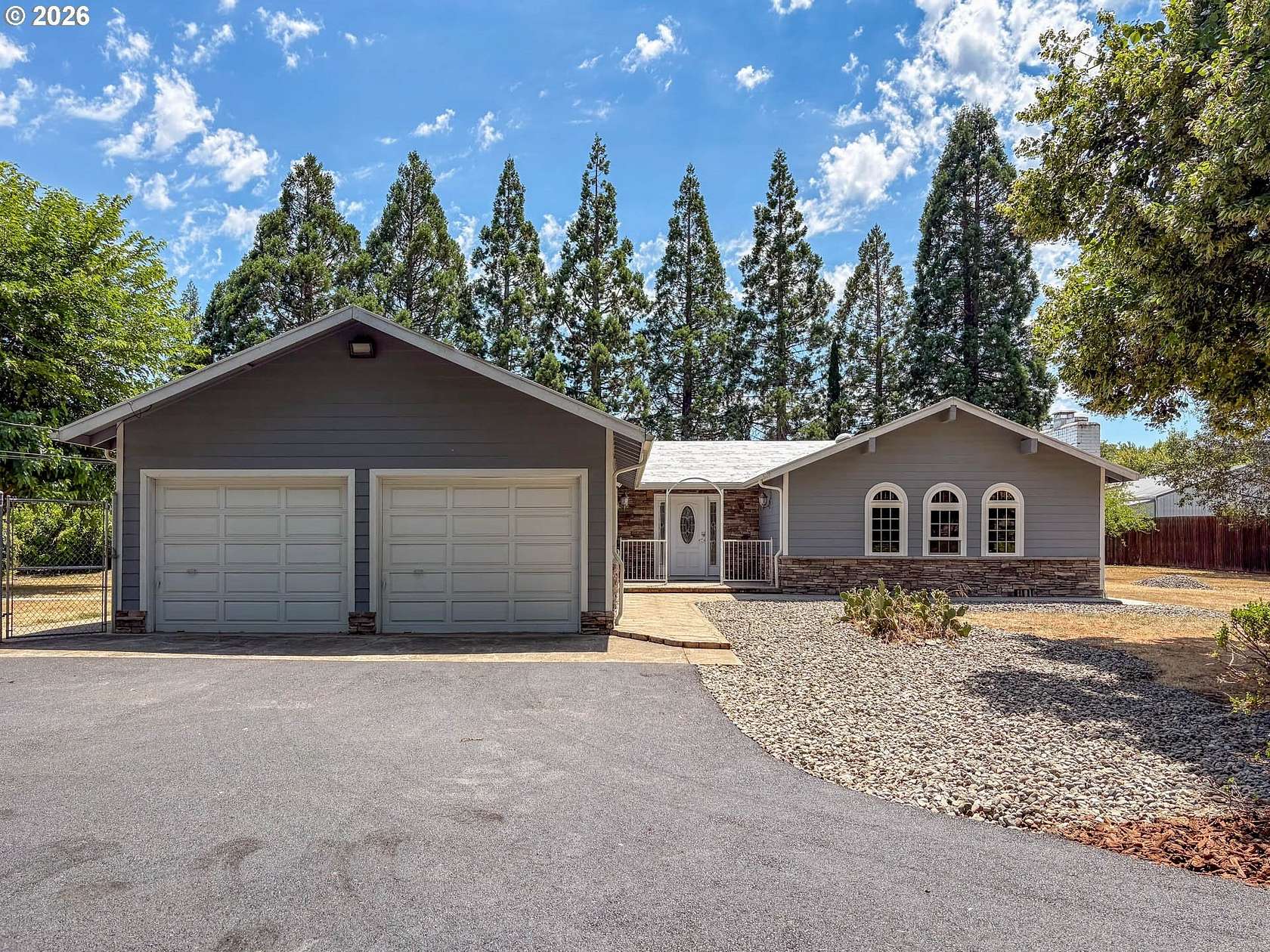 1.78 Acres of Land with Home for Sale in Roseburg, Oregon