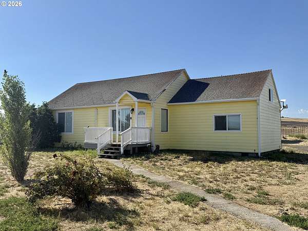 20 Acres of Agricultural Land with Home for Sale in Centerville, Washington