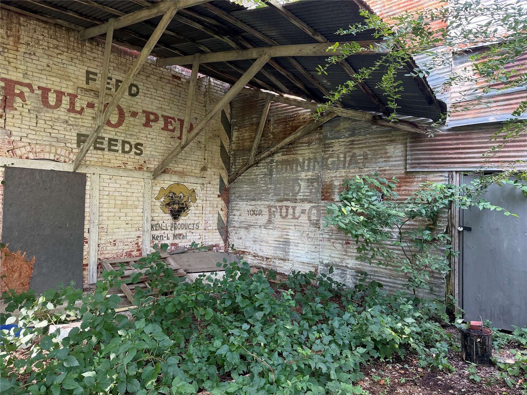1.6 Acres of Commercial Land for Sale in Greenville, Texas