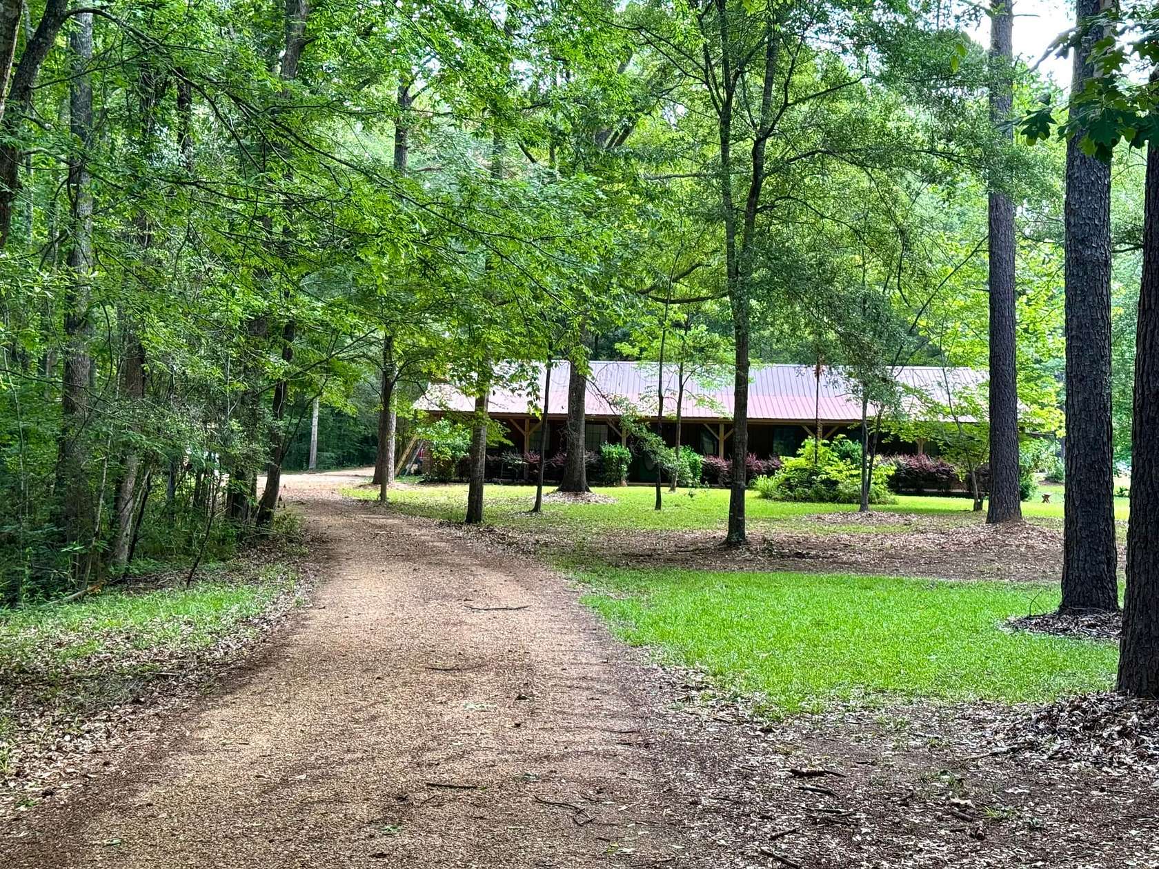 124 Acres of Recreational Land with Home for Sale in Meadville, Mississippi