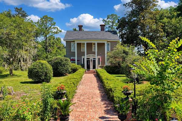 1.5 Acres of Land with Home for Sale in Madison, Florida
