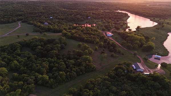 5.56 Acres of Residential Land for Sale in Kerens, Texas