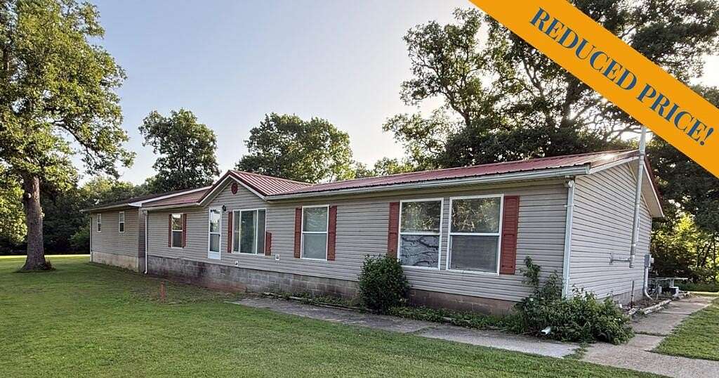 25 Acres of Recreational Land with Home for Sale in Moberly, Missouri