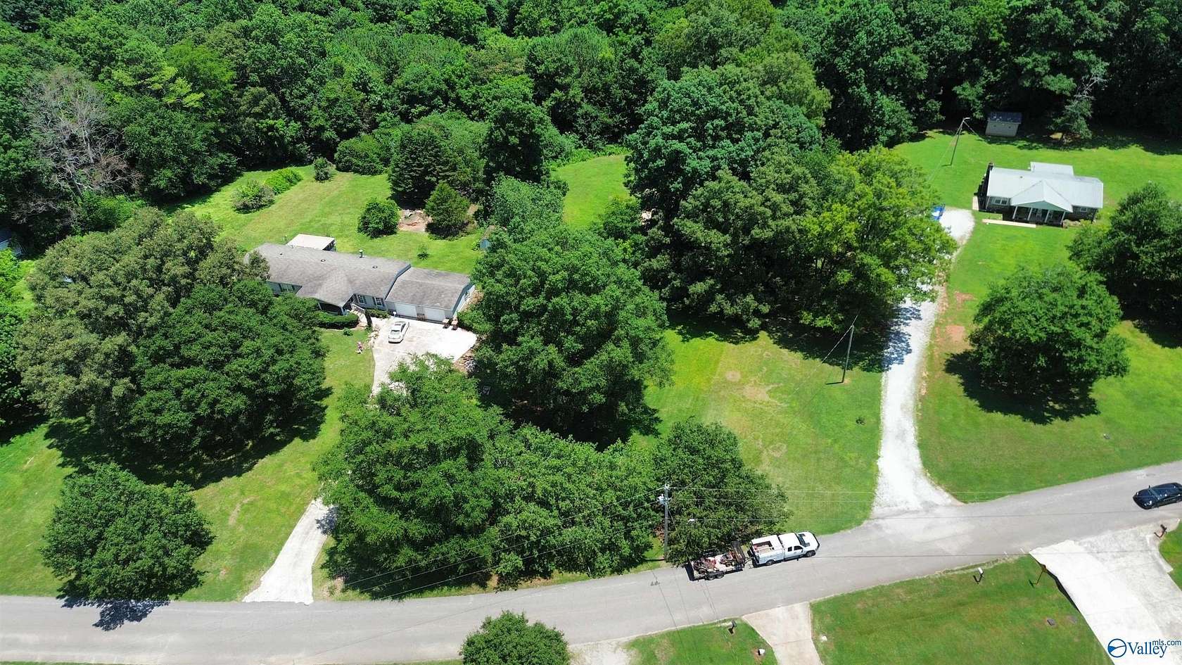 1 Acre of Residential Land for Auction in Elkmont, Alabama