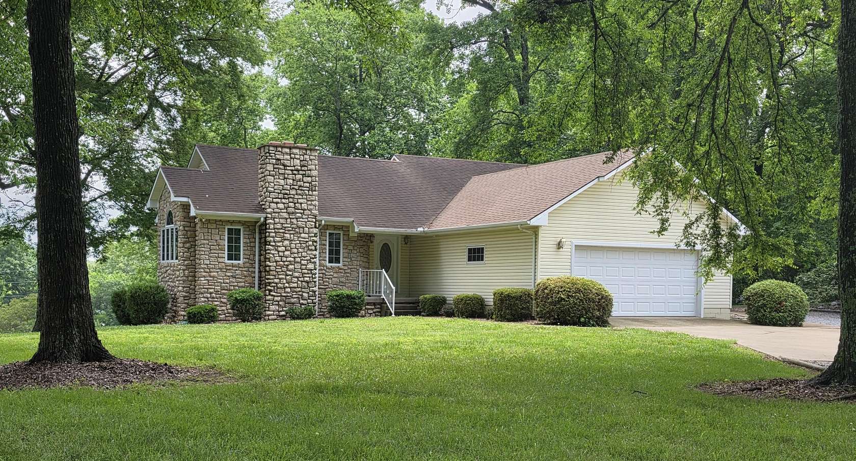 2.8 Acres of Land with Home for Sale in Cadiz, Kentucky