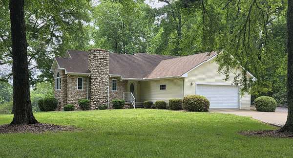 2.8 Acres of Land with Home for Sale in Cadiz, Kentucky