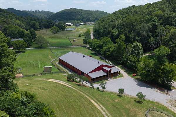 104 Acres of Improved Land for Sale in Gallatin, Tennessee