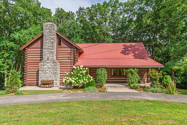 2 Acres of Land with Home for Sale in Pegram, Tennessee